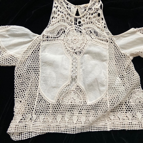 Hollister Tops - ADORABLE summer top